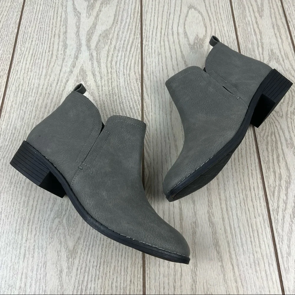 Sun + Stone Cadee Block Heel Ankle Bootie 9.5W Grey Faux Leather $50